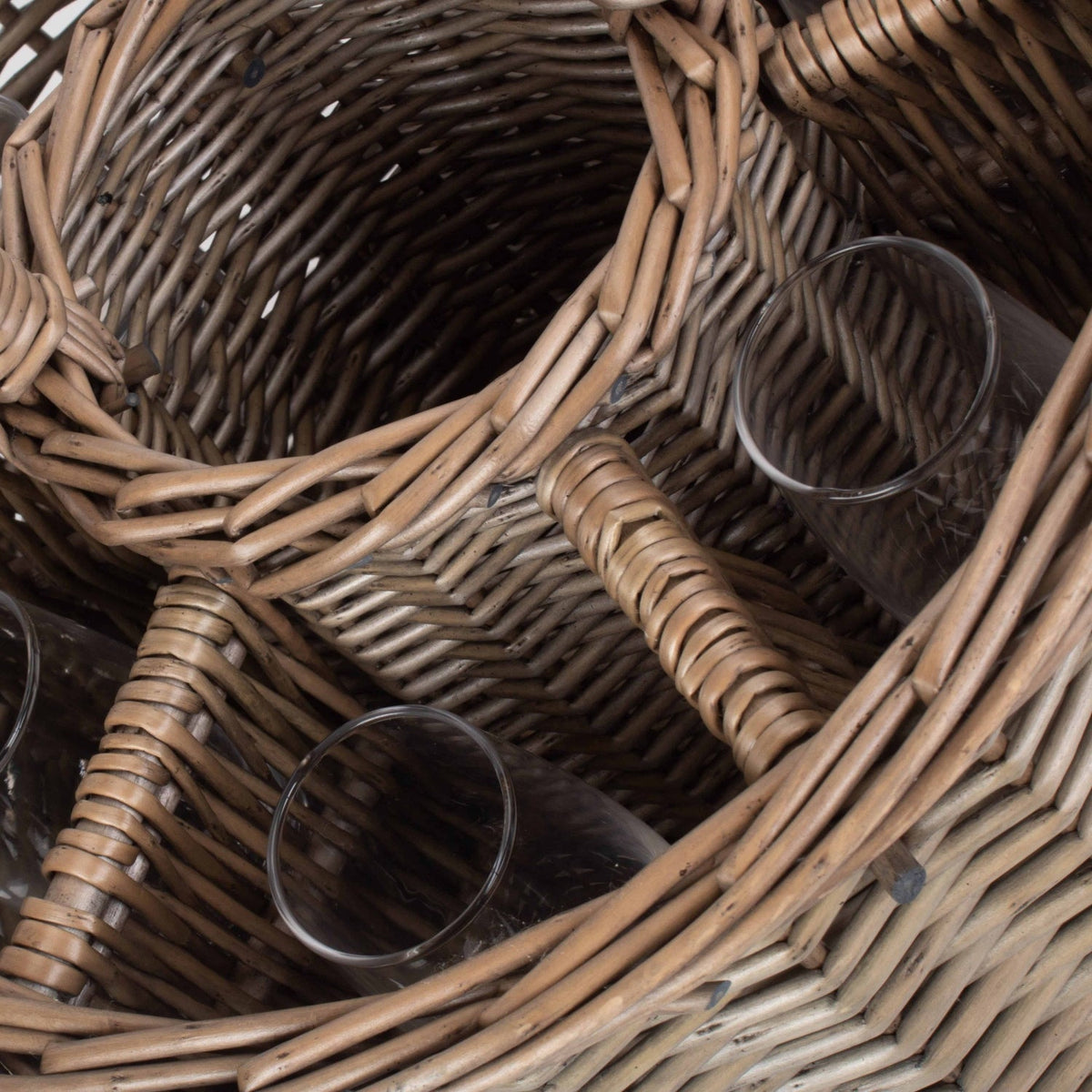 Special Event Wicker Drinks Basket with Glasses